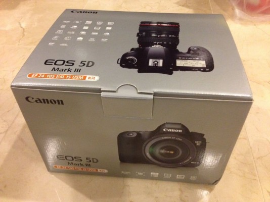 La cámara Canon EOS 5D Mark III 22.3 MP Digital SLR